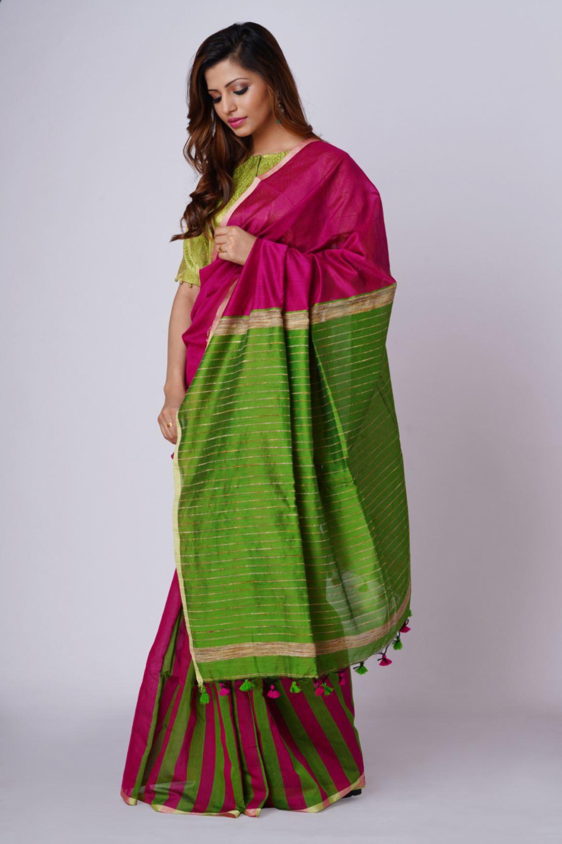 Forest green cotton sarees 😍 #TempleTuesday @ushahairandmakeup #Tamil # Saree #Wedding #TamilWedding #Ind… | Cotton saree designs, Indian sari  dress, Stylish sarees